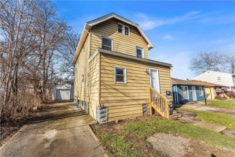 3992 E 26th Street Newburgh Heights OH 44105
