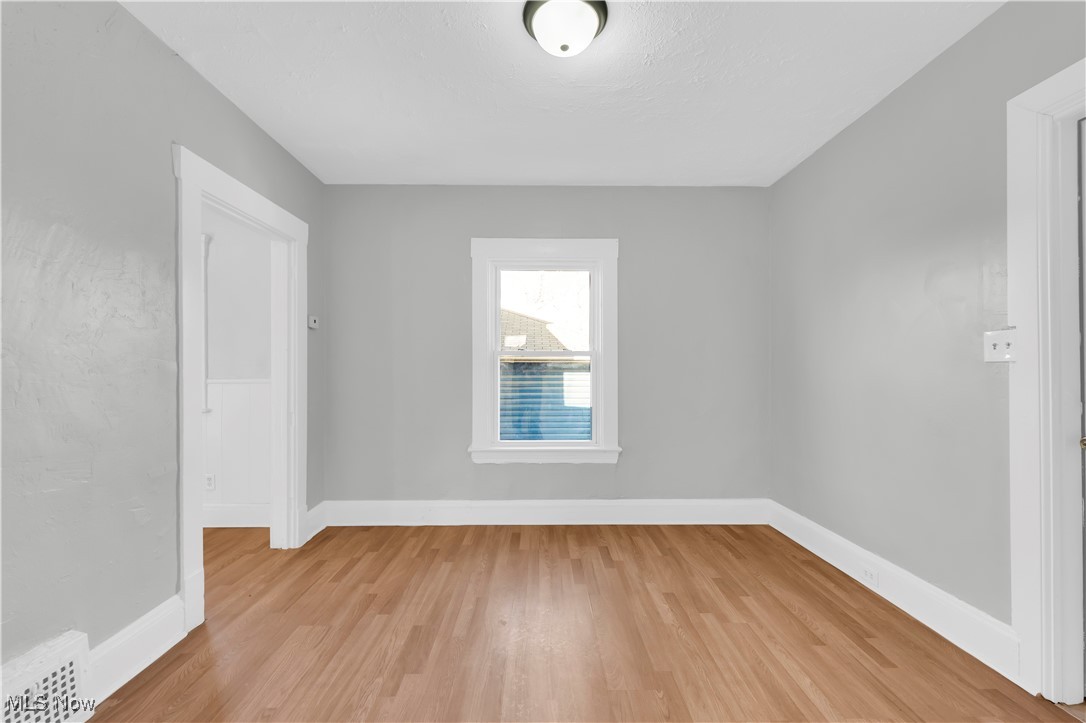 3992 E 26th Street Newburgh Heights OH 44105