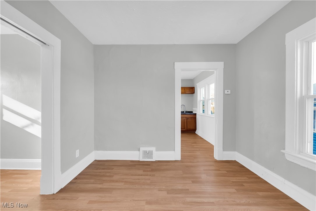 3992 E 26th Street Newburgh Heights OH 44105