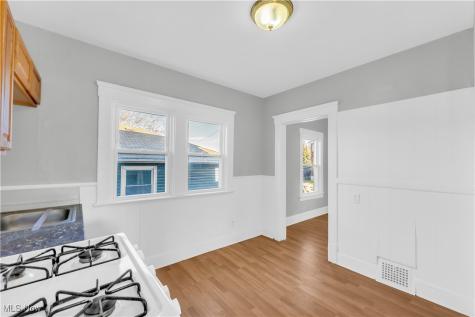 3992 E 26th Street Newburgh Heights OH 44105