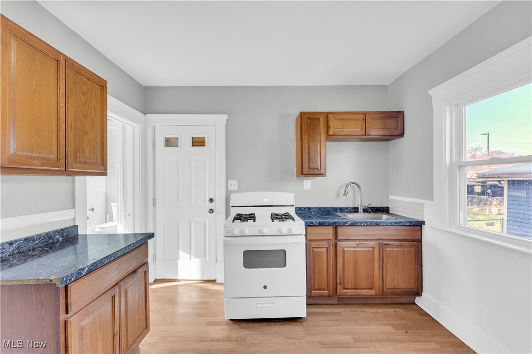 3992 E 26th Street Newburgh Heights OH 44105