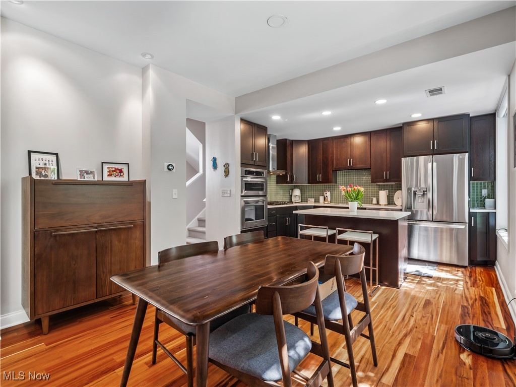 1471 Lindazzo Avenue Cleveland OH 44114