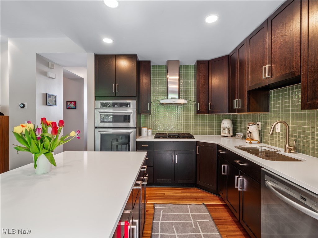 1471 Lindazzo Avenue Cleveland OH 44114