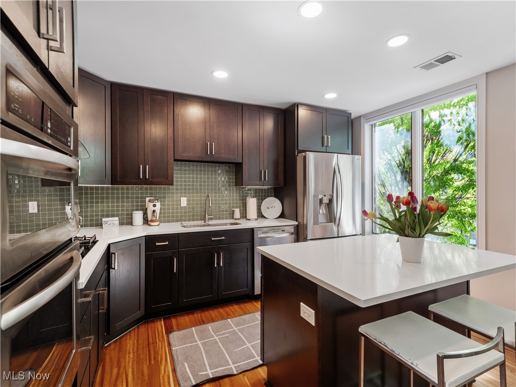 1471 Lindazzo Avenue Cleveland OH 44114