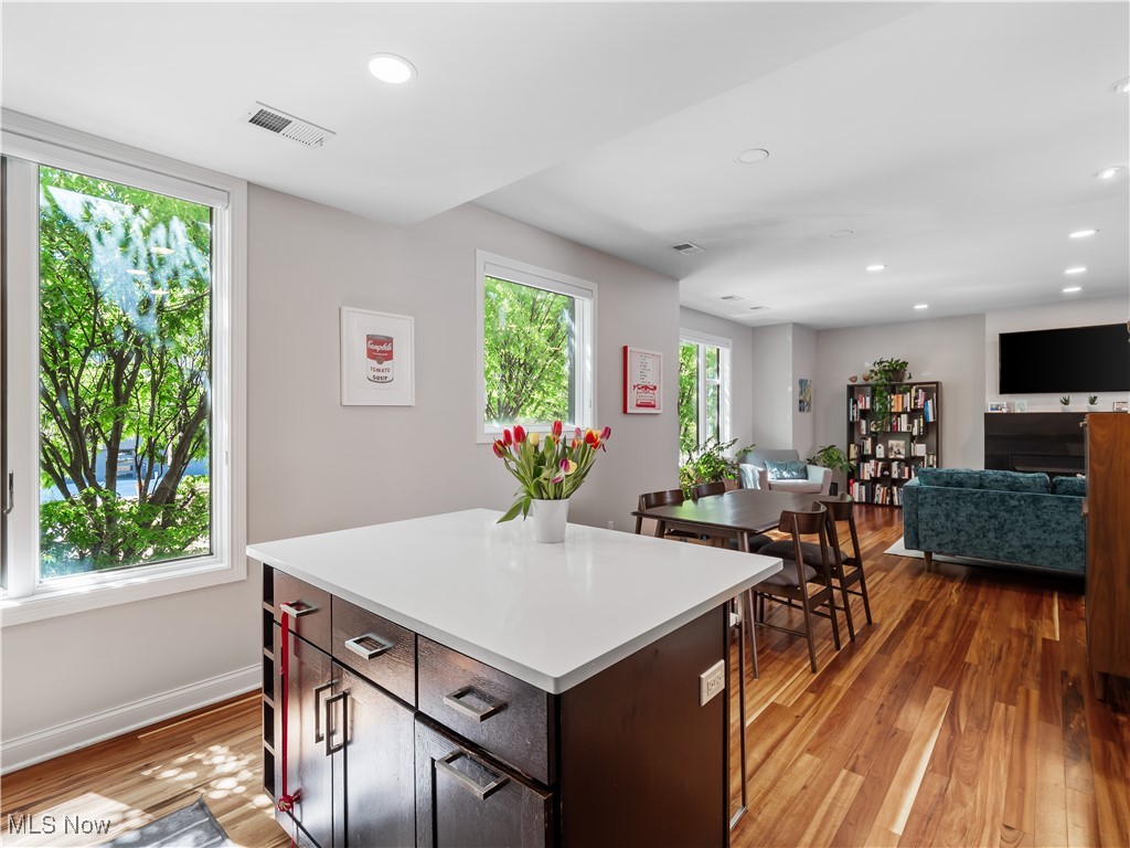 1471 Lindazzo Avenue Cleveland OH 44114