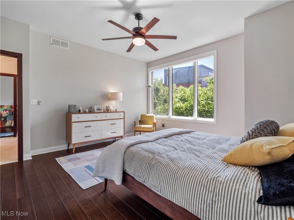 1471 Lindazzo Avenue Cleveland OH 44114