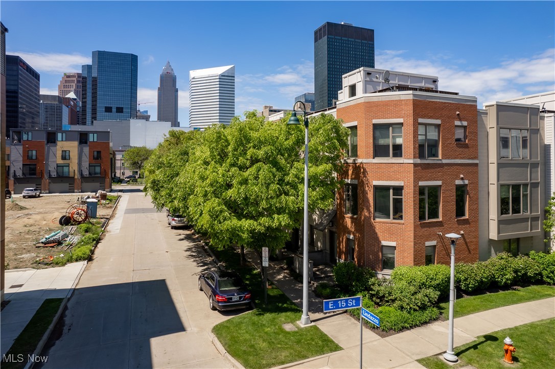 1471 Lindazzo Avenue Cleveland OH 44114