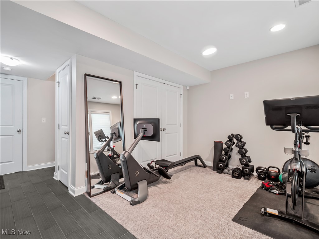 1471 Lindazzo Avenue Cleveland OH 44114