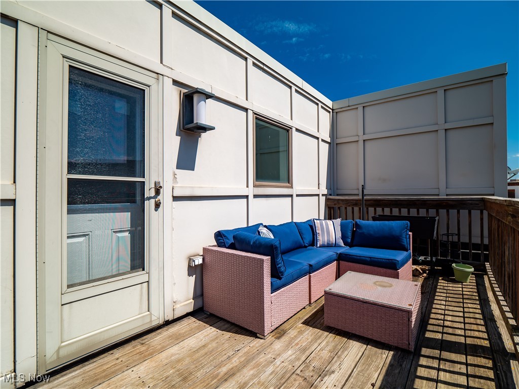 1471 Lindazzo Avenue Cleveland OH 44114