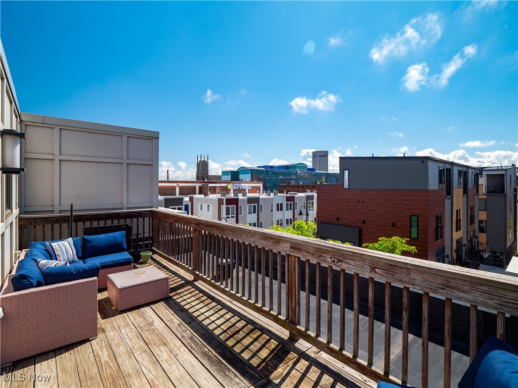 1471 Lindazzo Avenue Cleveland OH 44114