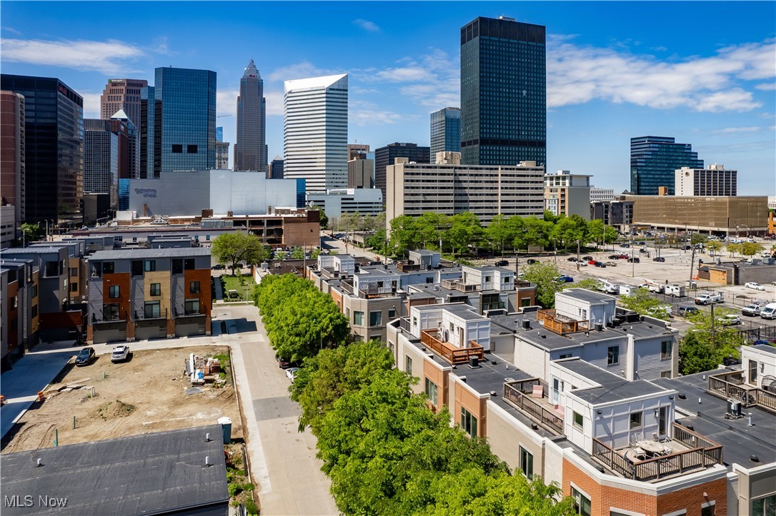 1471 Lindazzo Avenue Cleveland OH 44114