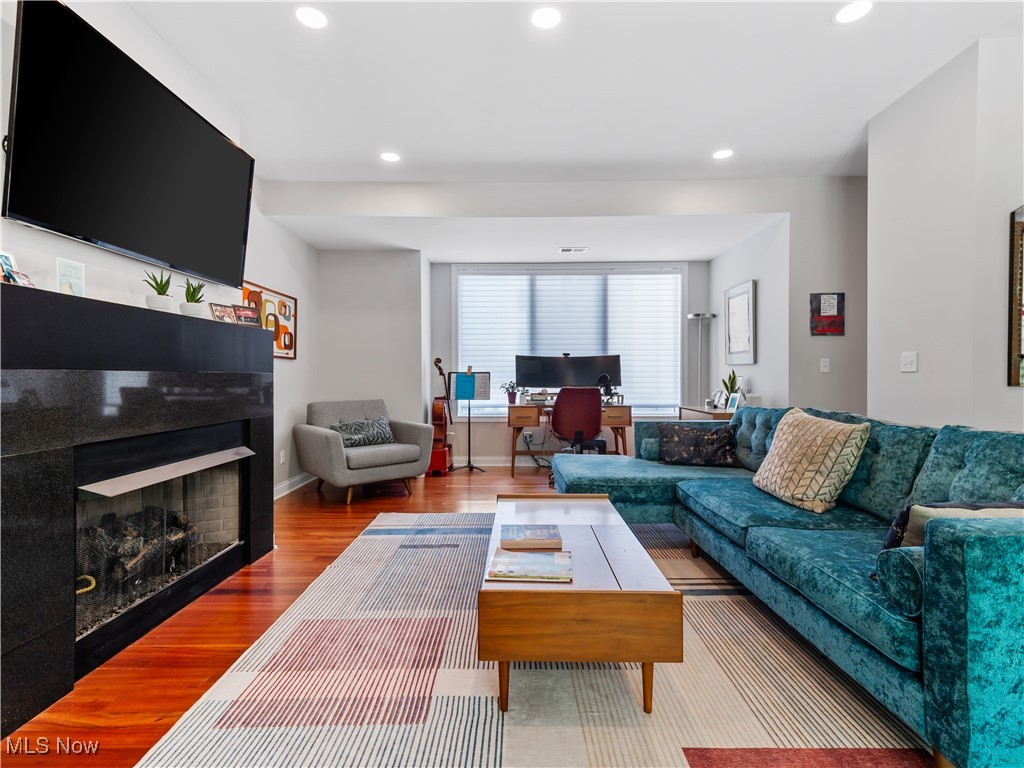 1471 Lindazzo Avenue Cleveland OH 44114