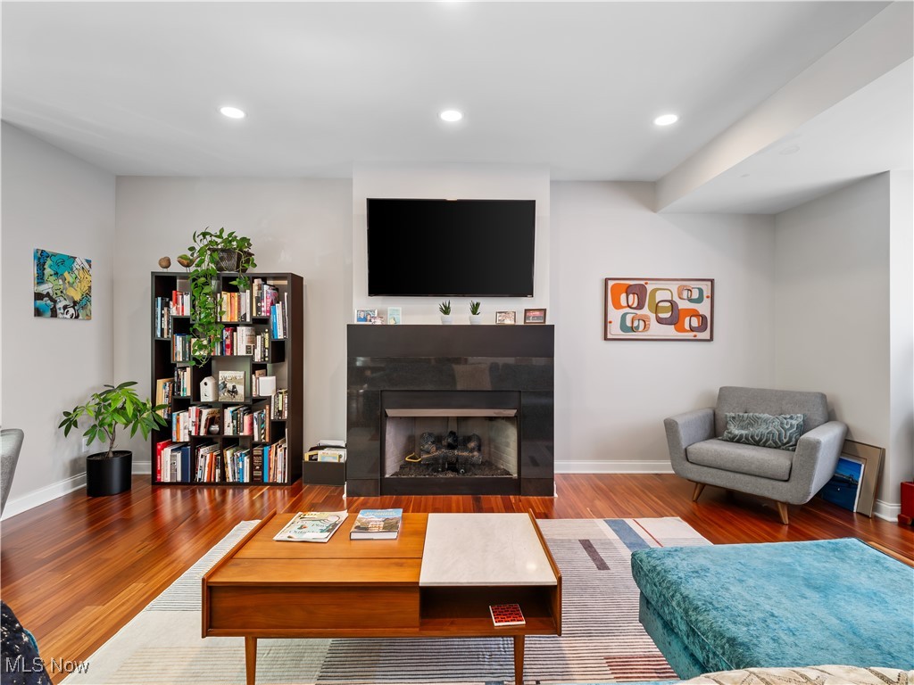 1471 Lindazzo Avenue Cleveland OH 44114