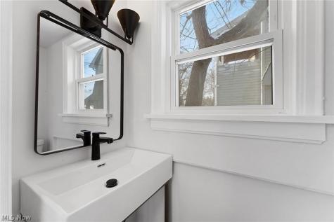 3406 Henderson Road Cleveland Heights OH 44112