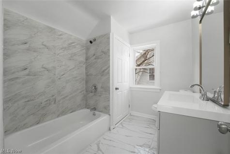 3406 Henderson Road Cleveland Heights OH 44112