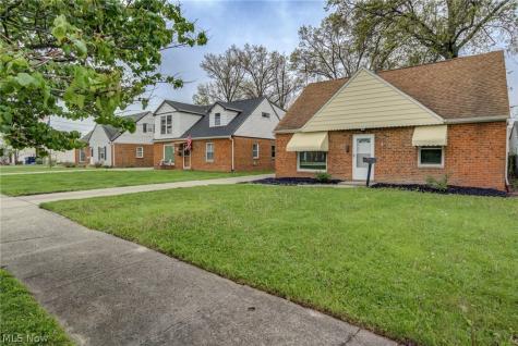 4706 W 158th Street Cleveland OH 44135