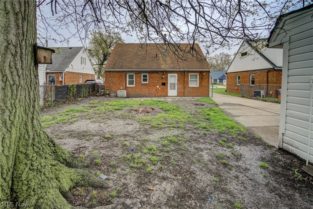4706 W 158th Street Cleveland OH 44135