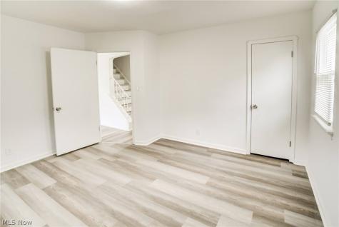 4706 W 158th Street Cleveland OH 44135