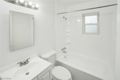 4706 W 158th Street Cleveland OH 44135