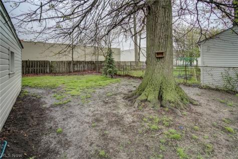 4706 W 158th Street Cleveland OH 44135