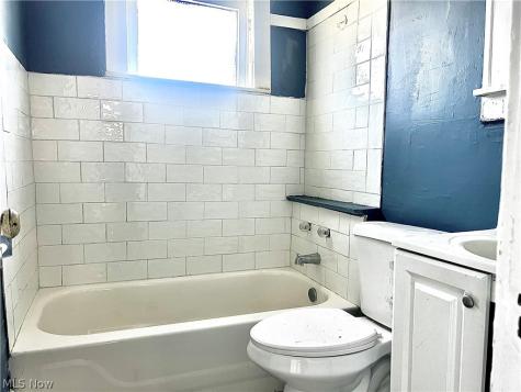3294 E 105th Street Cleveland OH 44104