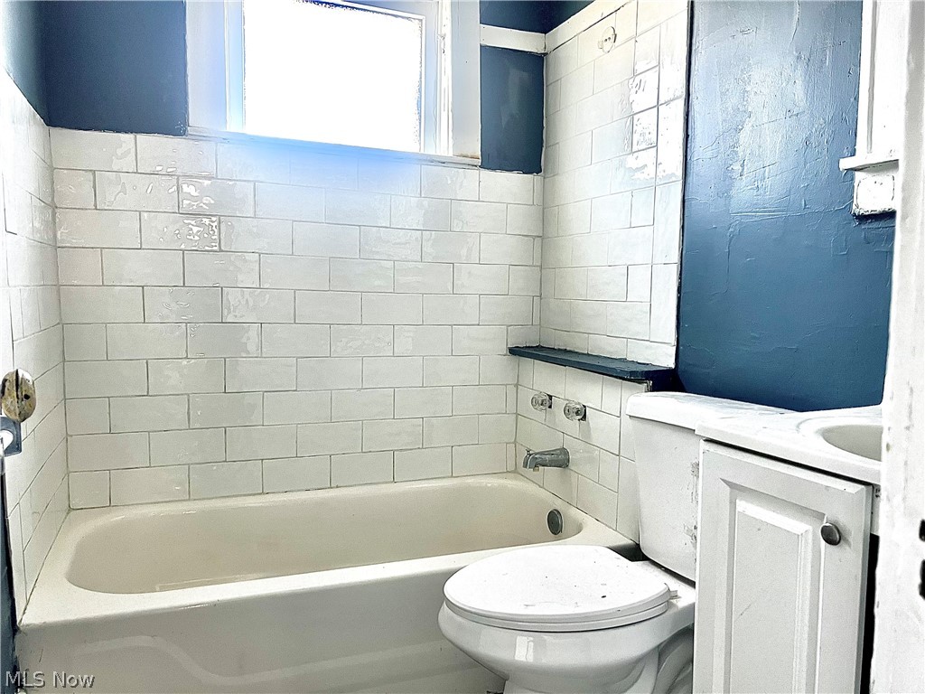 3294 E 105th Street Cleveland OH 44104