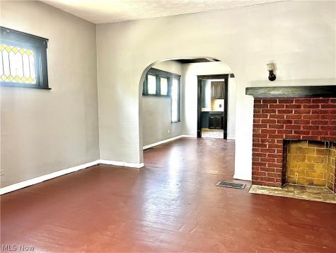 3294 E 105th Street Cleveland OH 44104