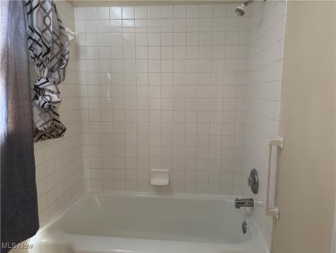 52 Willow Drive Youngstown OH 44512