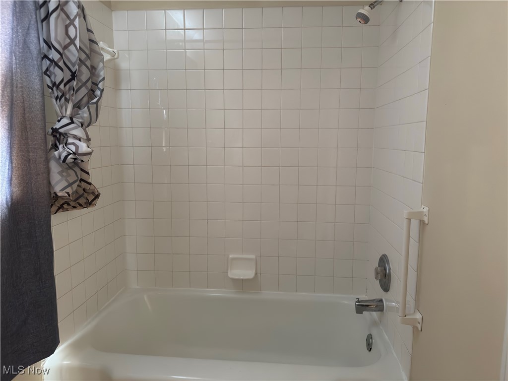 52 Willow Drive Youngstown OH 44512
