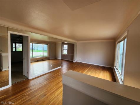 4093 Bexley Boulevard South Euclid OH 44121