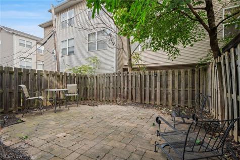 5502 Courtland Court Cleveland OH 44102