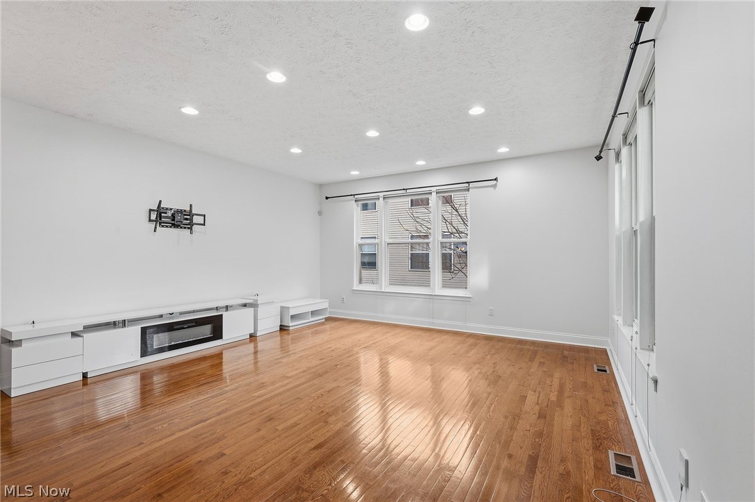 5502 Courtland Court Cleveland OH 44102