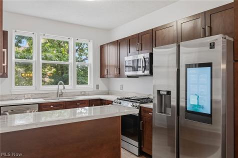 5502 Courtland Court Cleveland OH 44102