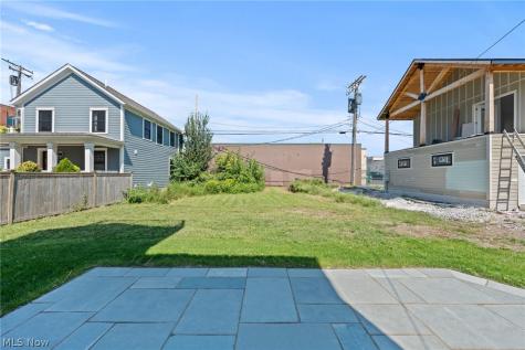 4604 Clinton Avenue Cleveland OH 44113