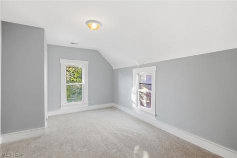 12701 Plover Street Lakewood OH 44107