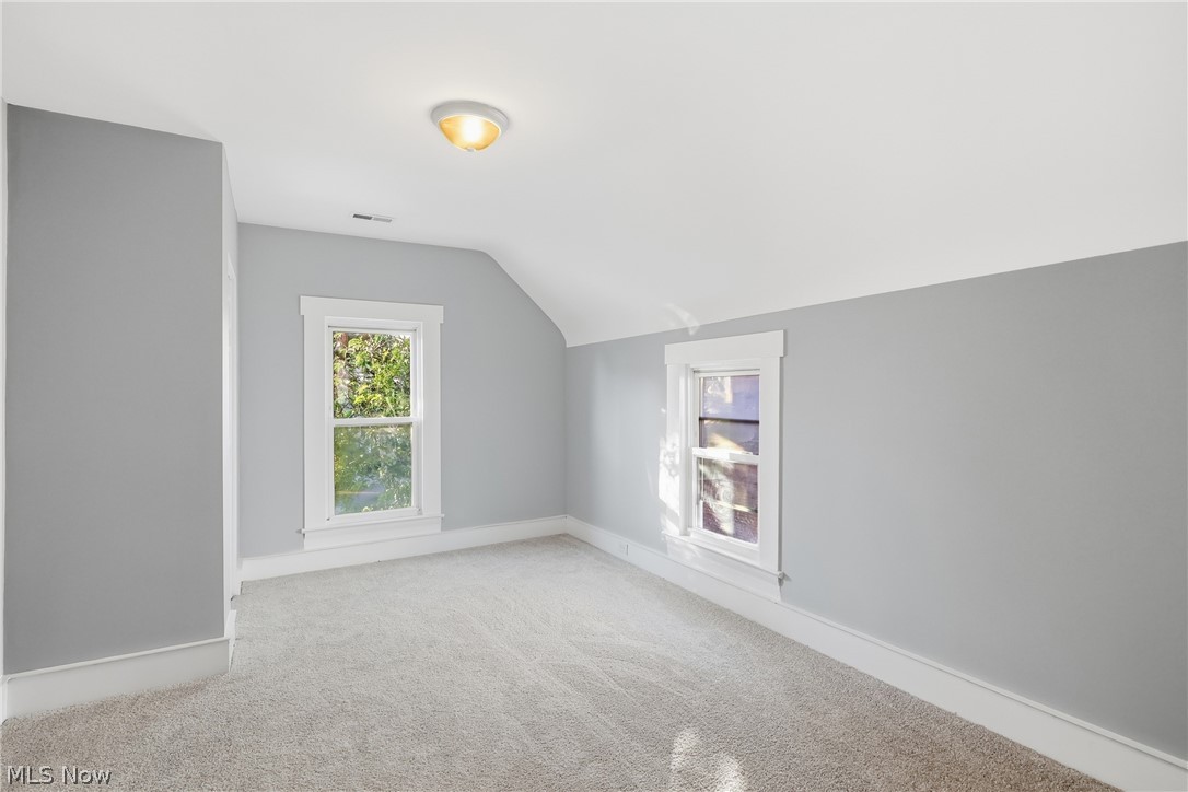 12701 Plover Street Lakewood OH 44107