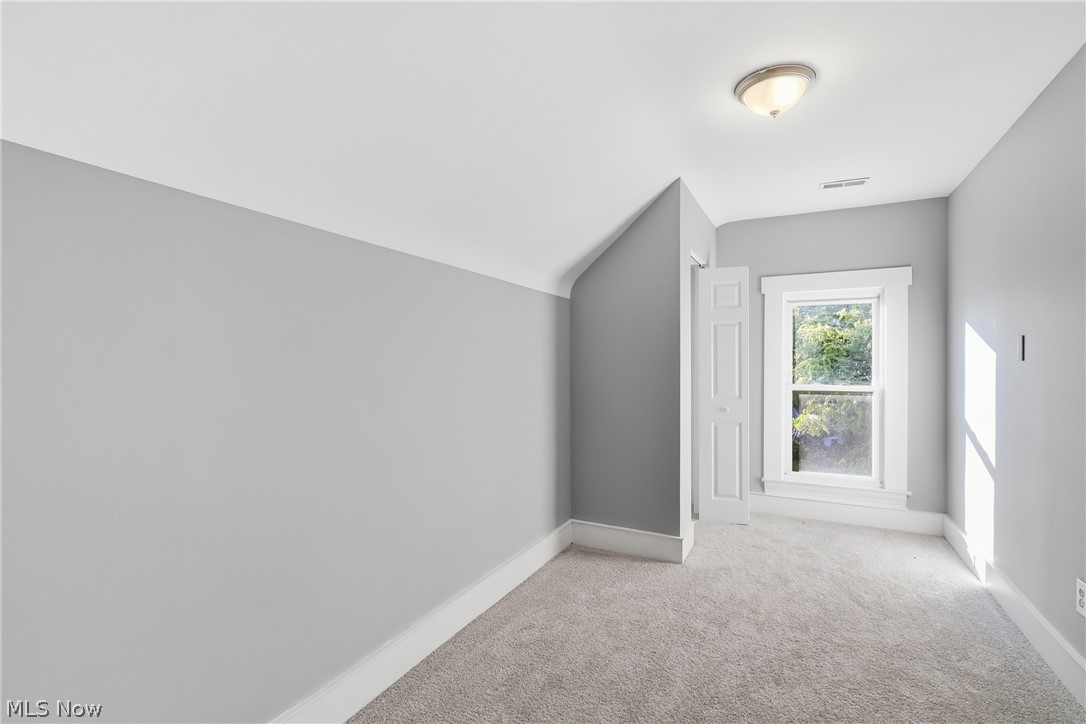 12701 Plover Street Lakewood OH 44107
