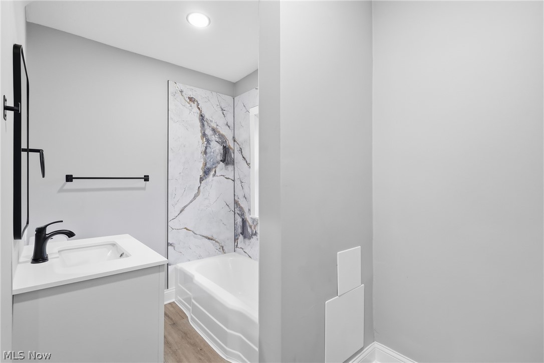 12701 Plover Street Lakewood OH 44107