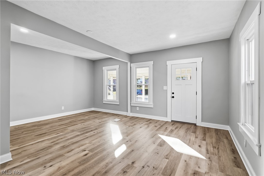 12701 Plover Street Lakewood OH 44107