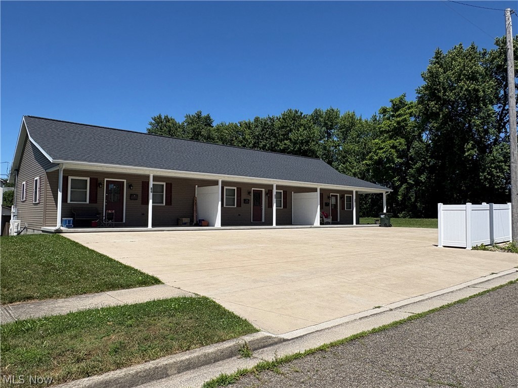 82 Pine Street Dover OH 44622
