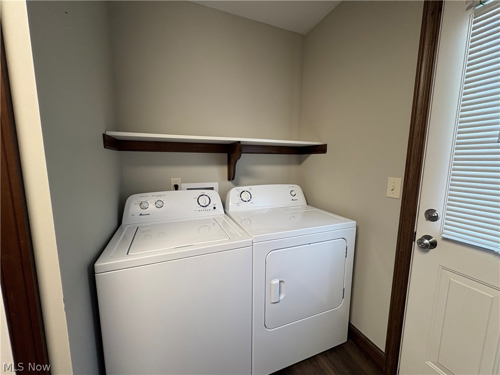 82 Pine Street Dover OH 44622