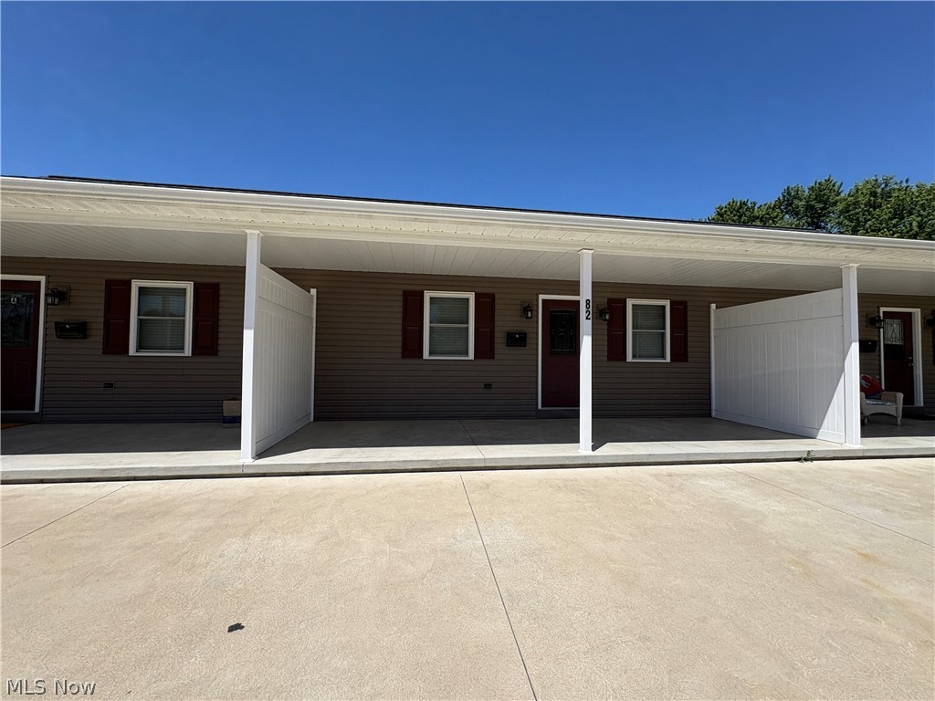82 Pine Street Dover OH 44622