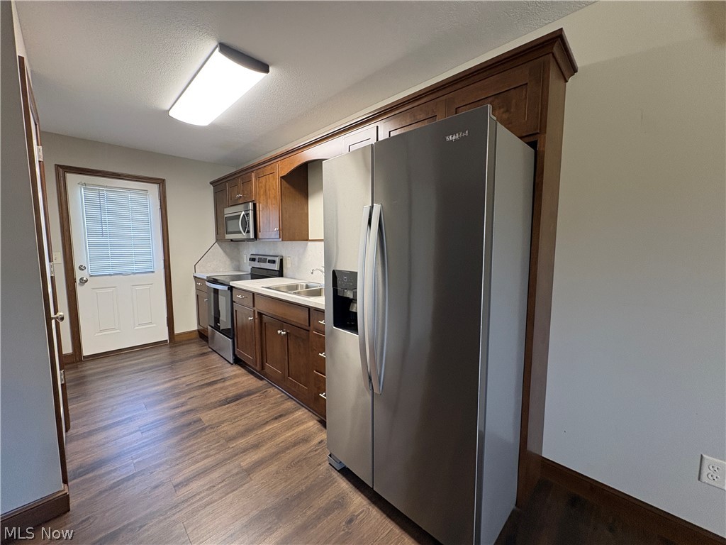 82 Pine Street Dover OH 44622