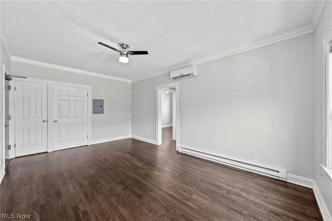 1385 Cranford Avenue Lakewood OH 44107