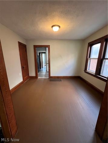 1742 Ford Avenue Akron OH 44305