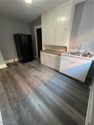 1742 Ford Avenue Akron OH 44305
