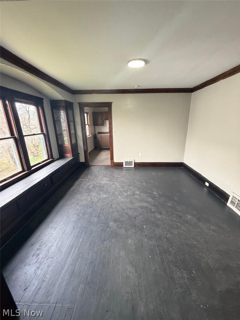 9529 Mount Auburn Avenue Cleveland OH 44104