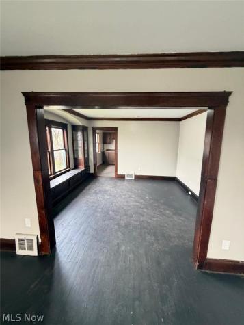9529 Mount Auburn Avenue Cleveland OH 44104