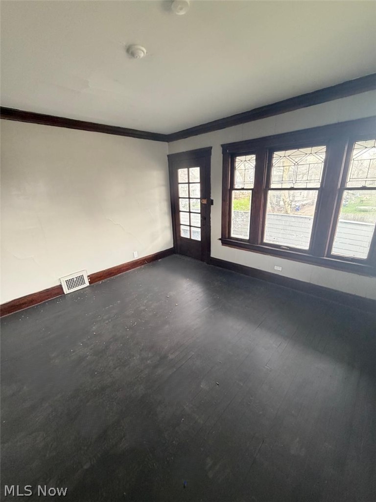 9529 Mount Auburn Avenue Cleveland OH 44104