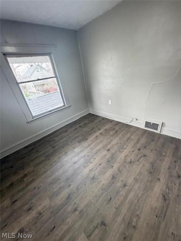 9529 Mount Auburn Avenue Cleveland OH 44104